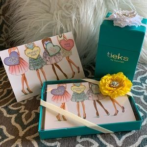Tieks Note Cards and Mini Box with Flower